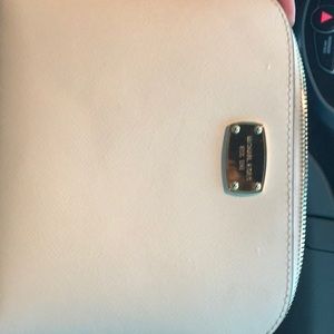 White Michael Kors Crossbody